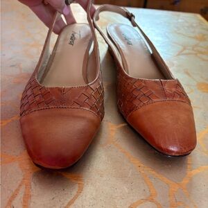 Trotters Tan Leather Slingback Heels